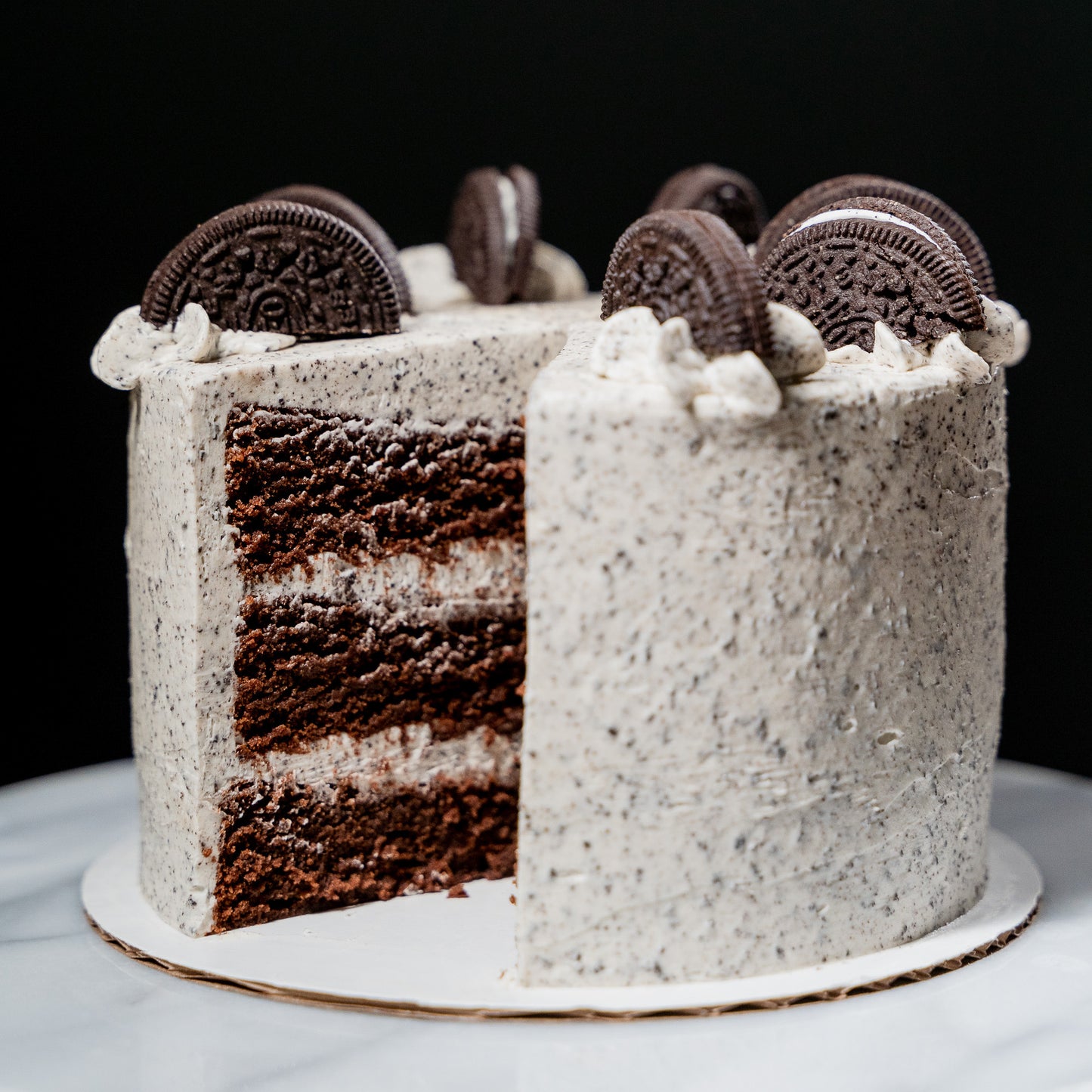 Cookies and Cream Chocolate Cake