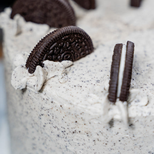 Cookies and Cream Chocolate Cake